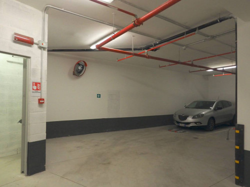 Garage/Box/Posto auto in affitto a Aventino, Roma (RM)