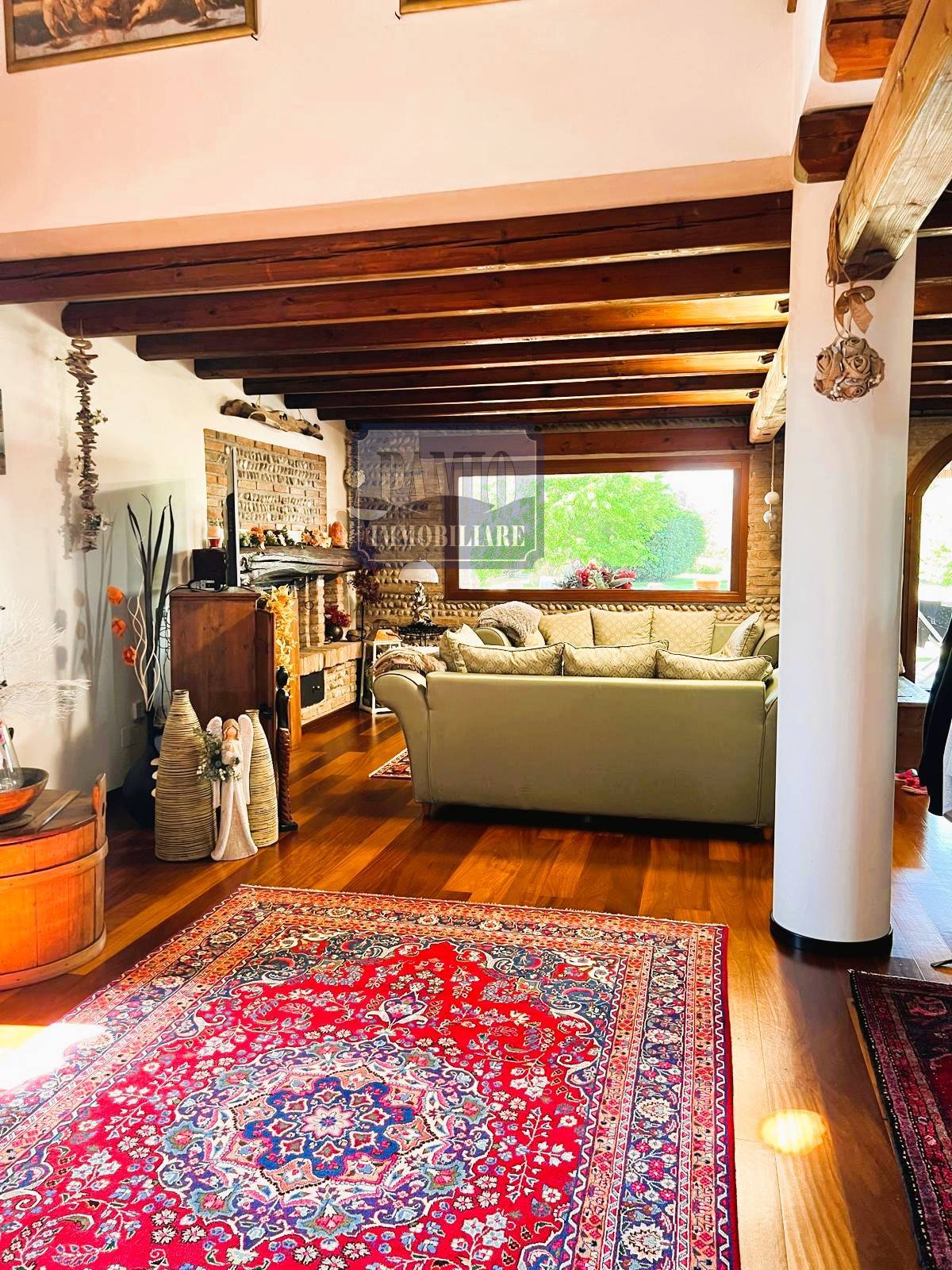 Villa in vendita a Giavera del Montello
