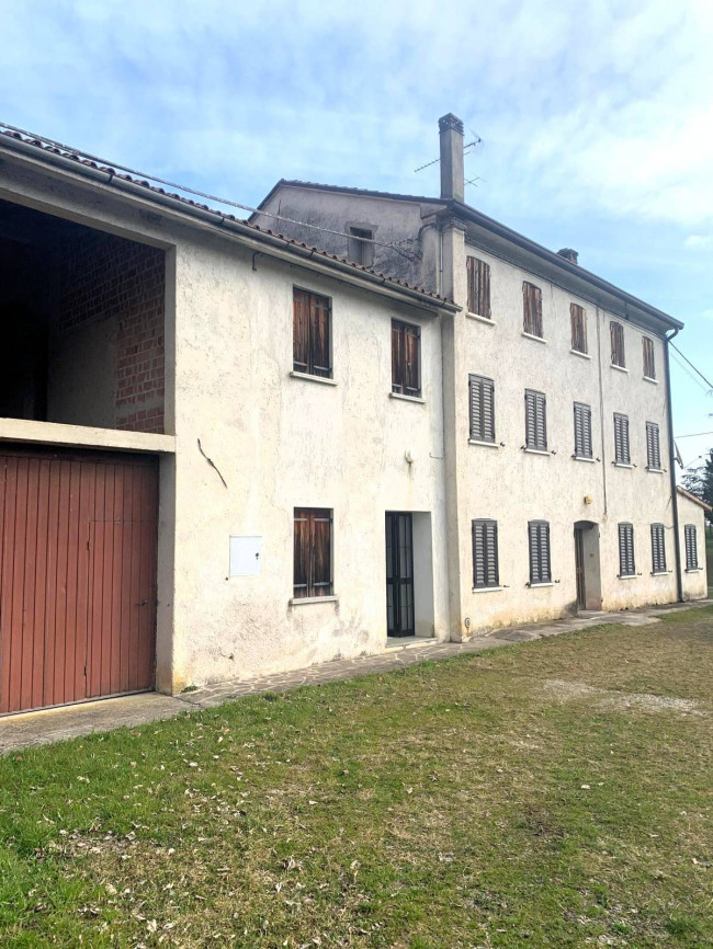 Rustico in vendita a Nervesa della Battaglia