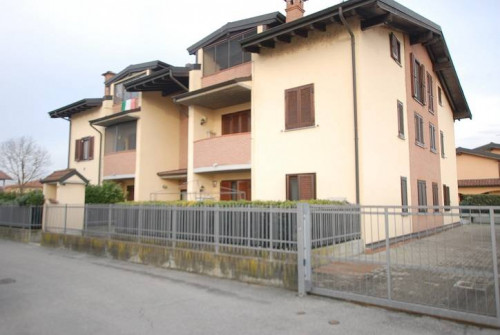 Appartamento in affitto a Bubbiano