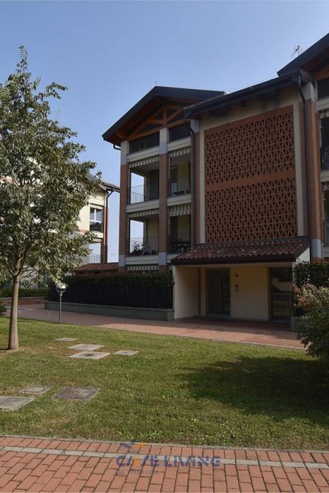 Appartamento in affitto a Rosate