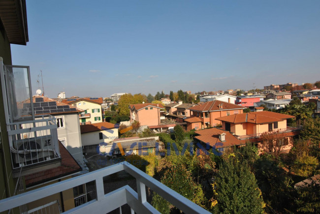 Appartamento in vendita a Garbagnate Milanese (MI)