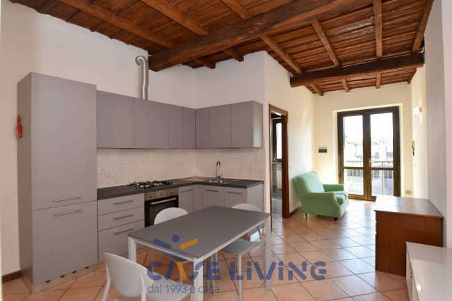 Appartamento in affitto a Rosate