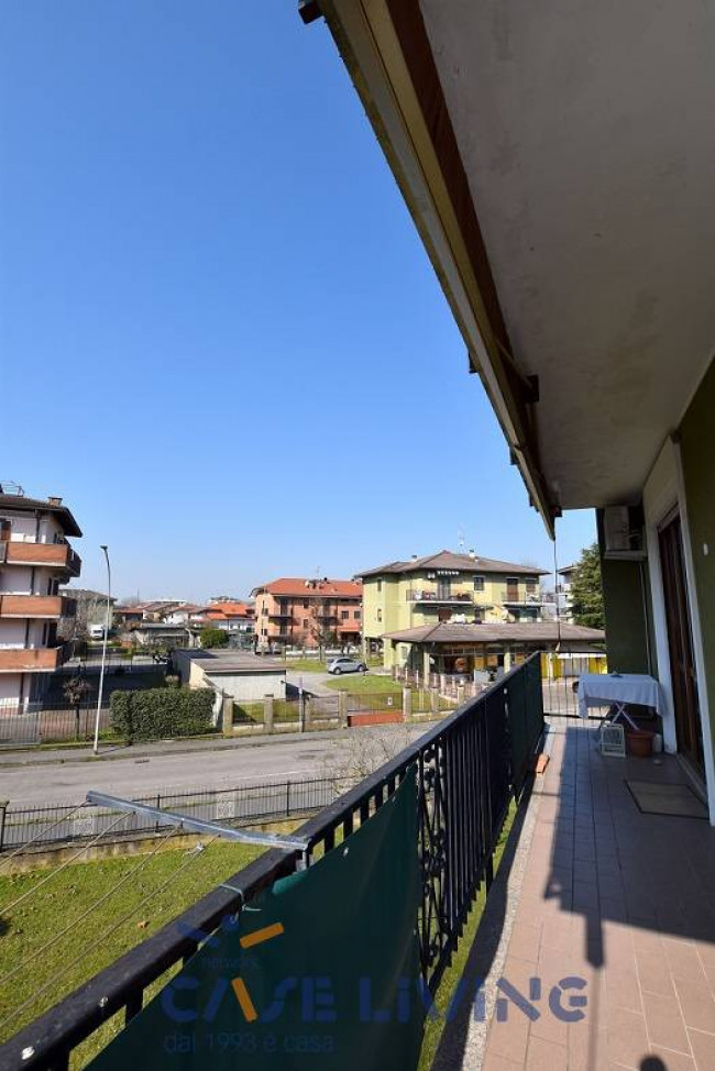 Appartamento in vendita a Rosate