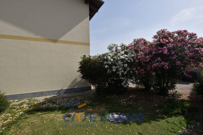 Casa semi indipendente in vendita a Lacchiarella