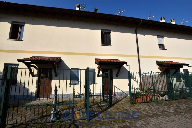 Casa semi indipendente in vendita a Lacchiarella