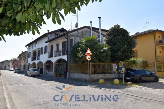 Appartamento in vendita a Casorate Primo