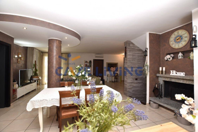 Villa in vendita a Calvignasco