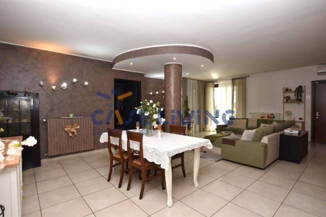 Villa in vendita a Calvignasco