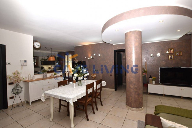 Villa in vendita a Calvignasco