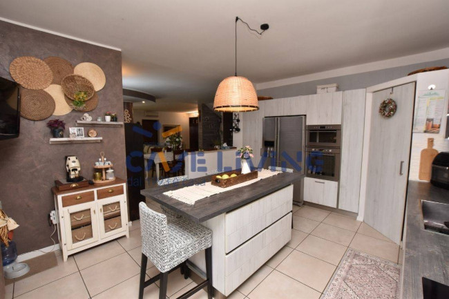 Villa in vendita a Calvignasco