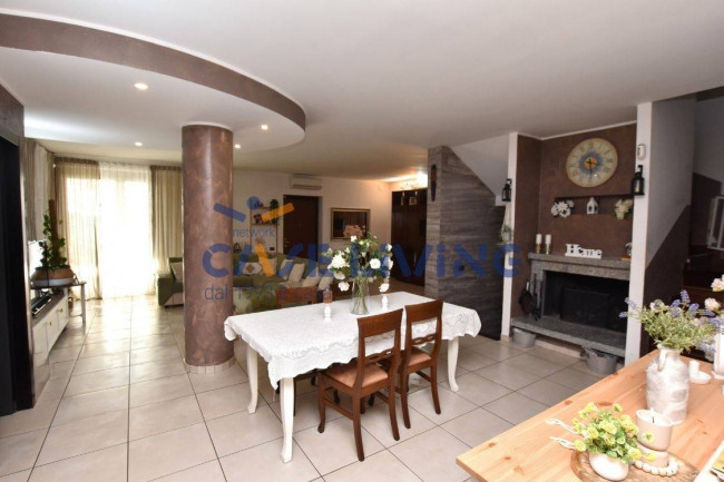 Villa in vendita a Calvignasco