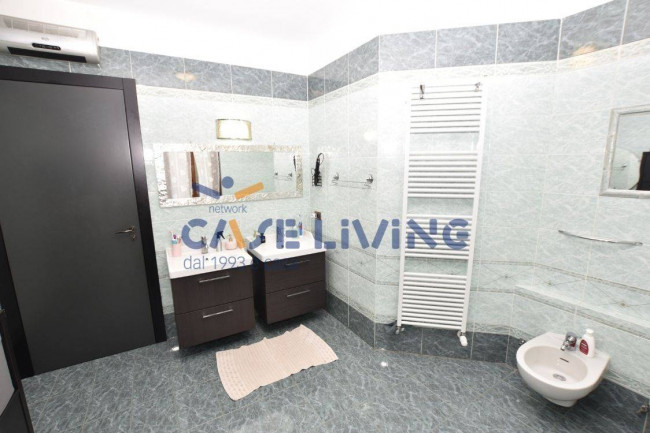 Villa in vendita a Calvignasco