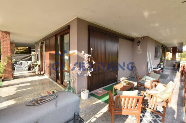 Villa in vendita a Calvignasco