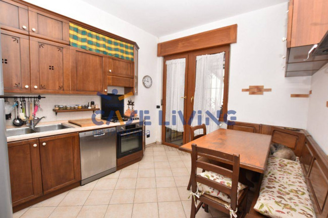 Casa semi indipendente in vendita a Rosate