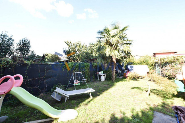 Casa semi indipendente in vendita a Rosate