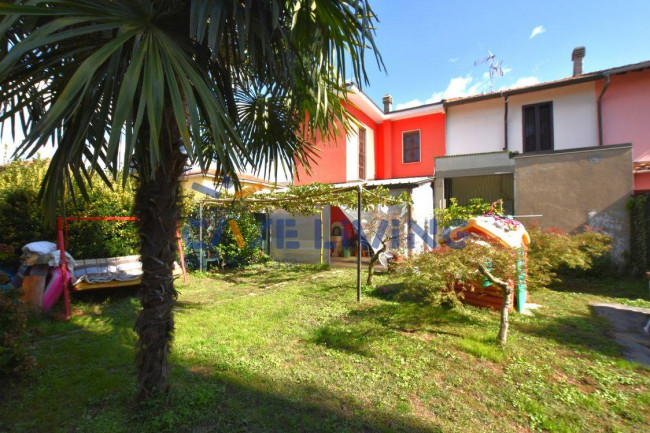 Casa semi indipendente in vendita a Rosate