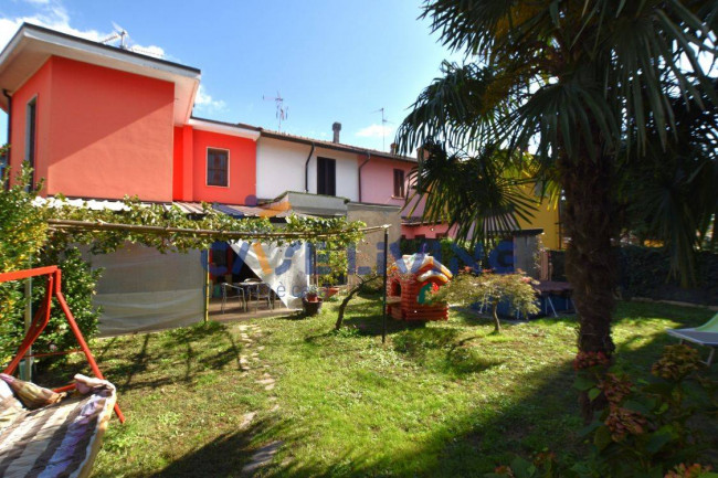 Casa semi indipendente in vendita a Rosate