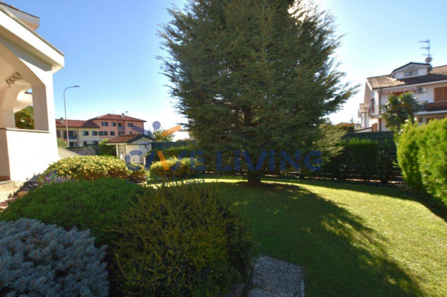 Villa in vendita a Noviglio