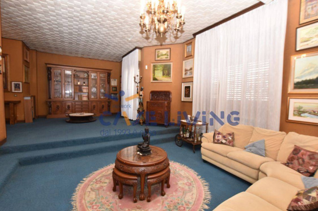 Villa in vendita a Trezzano sul Naviglio