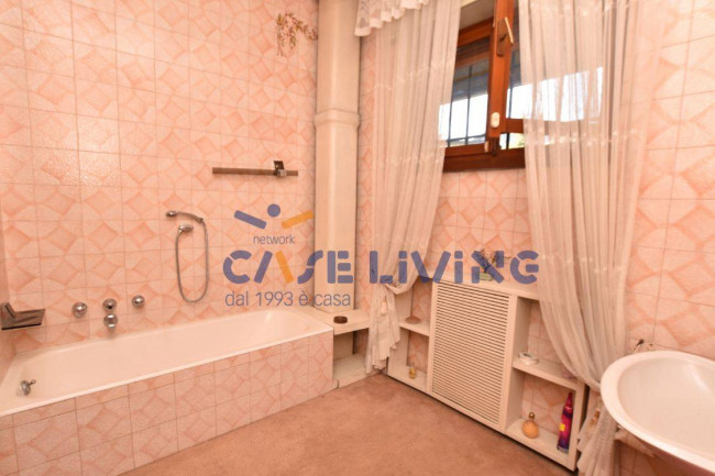 Villa in vendita a Trezzano sul Naviglio