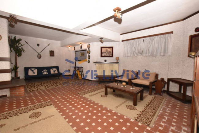 Villa in vendita a Trezzano sul Naviglio