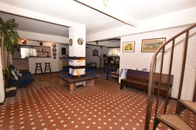 Villa in vendita a Trezzano sul Naviglio