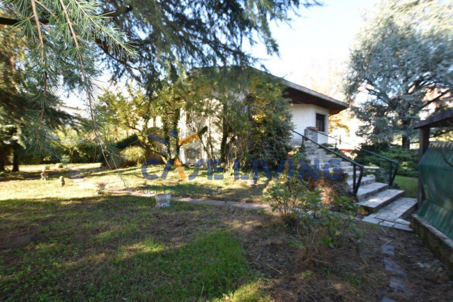 Villa in vendita a Trezzano sul Naviglio