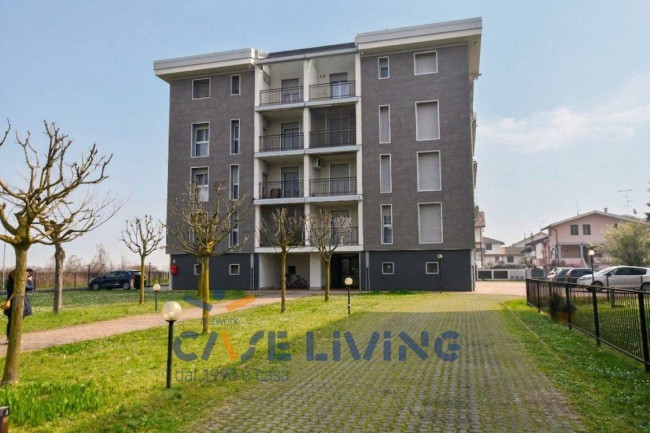 Appartamento in vendita a Rosate