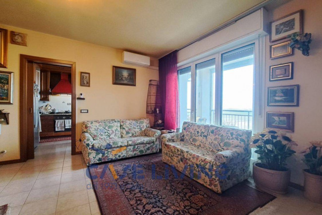 Appartamento in vendita a Rosate