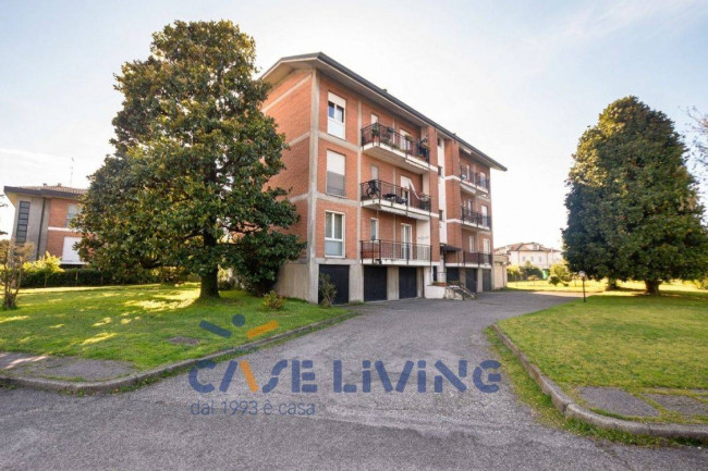 Appartamento in vendita a Rosate