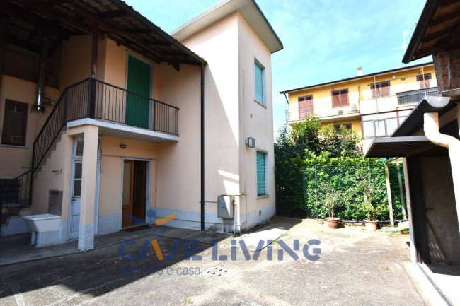 Appartamento in vendita a Rosate