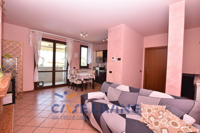 Appartamento in vendita a Rosate