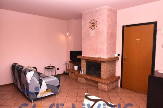 Appartamento in vendita a Rosate