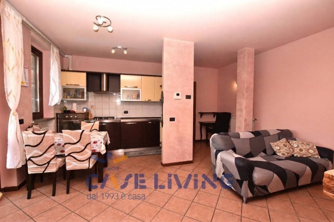 Appartamento in vendita a Rosate