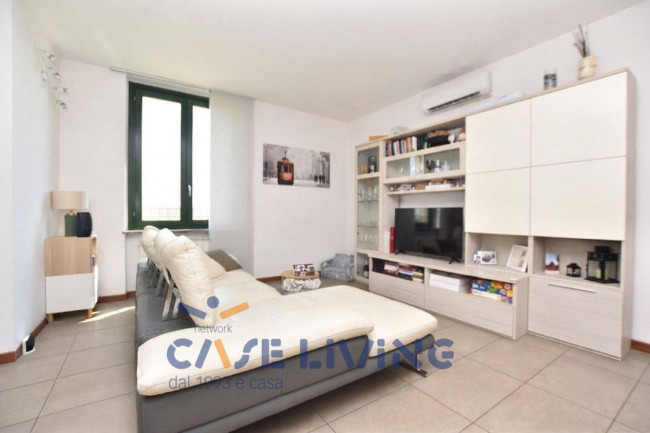 Appartamento in vendita a Rosate