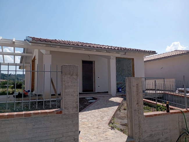 Villa in vendita a Valenza, Terni (TR)