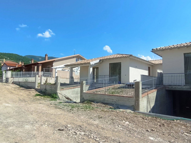 Villa in vendita a Valenza, Terni (TR)