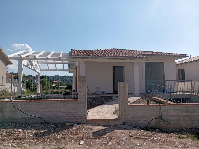 Villa in vendita a Valenza, Terni (TR)