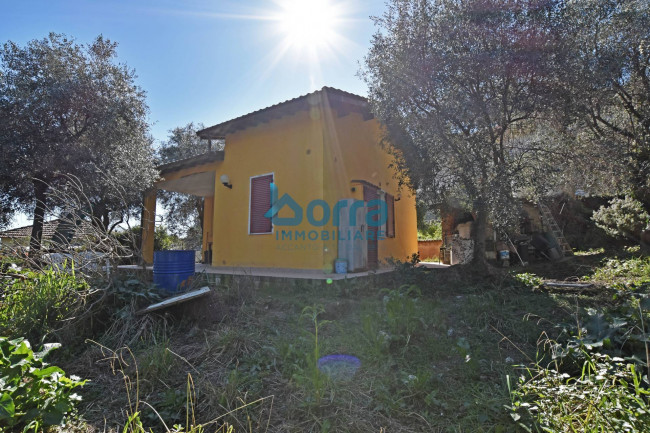 Casa indipendente in vendita a Borgo, Sanremo (IM)