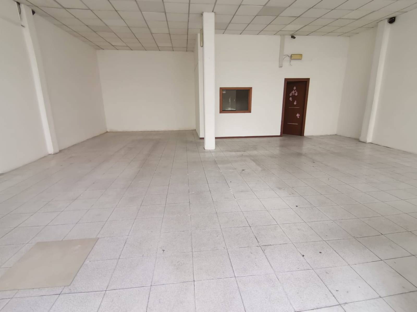 Locale Comm.le in Affitto