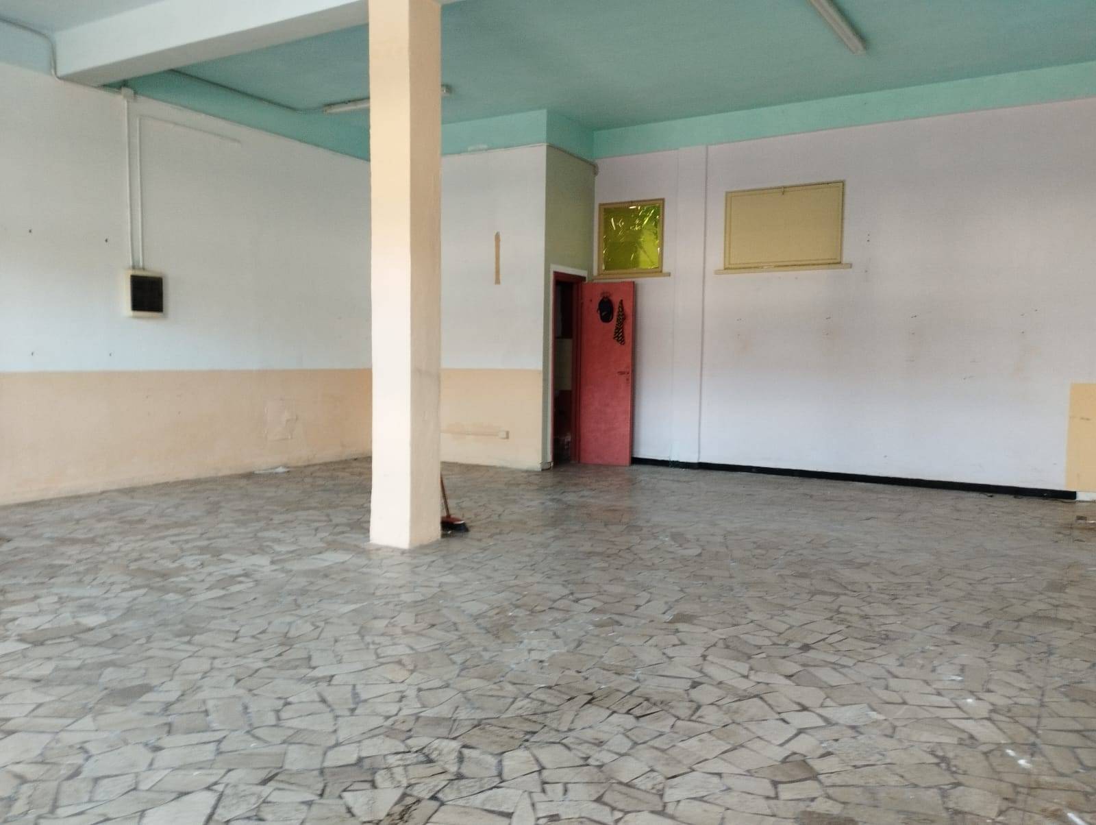 Locale Comm.le in Affitto