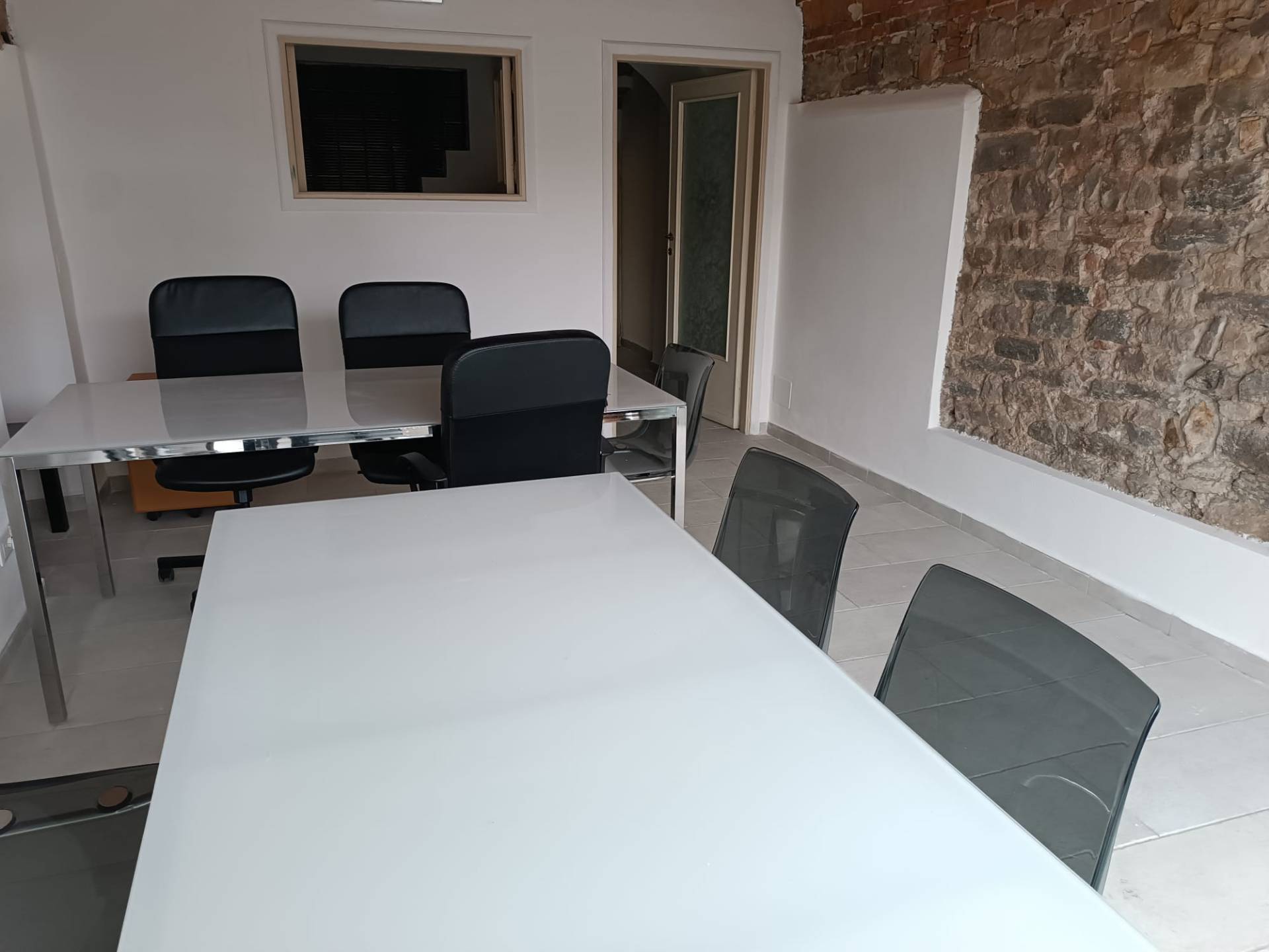 Locale Comm.le in Affitto