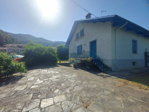 Casa singola in vendita a Varallo