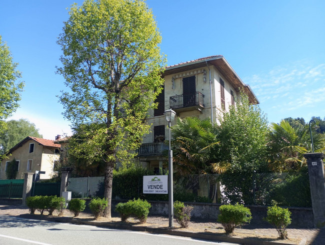 Villa in vendita a Borgosesia
