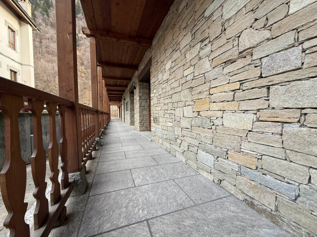 Locale commerciale in affitto a Alagna Valsesia