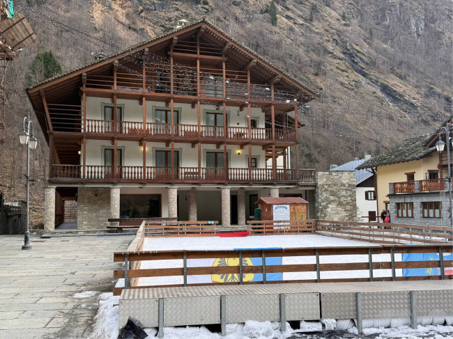 Locale commerciale in affitto a Alagna Valsesia