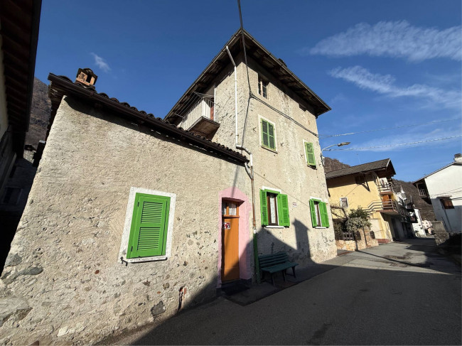 Casa singola in vendita a Vocca