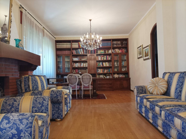 Villa in vendita a Borgosesia