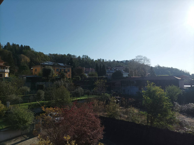 Villa in vendita a Borgosesia